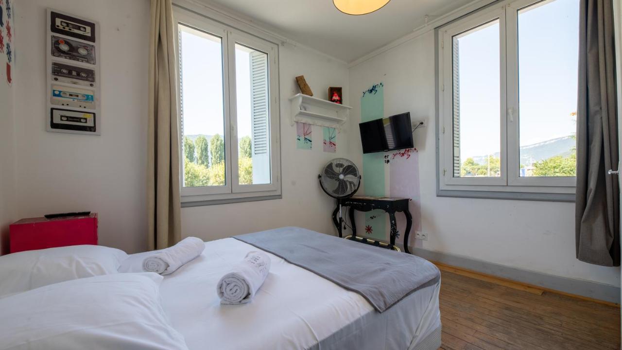 Mamie Jane Co-Munity Hotel Екс ле Бен Екстериор снимка